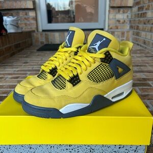 Jordan 4 Lightening